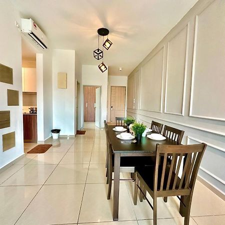 Seasons Luxury Apartment By Jk Home Johor Bahru Exterior photo