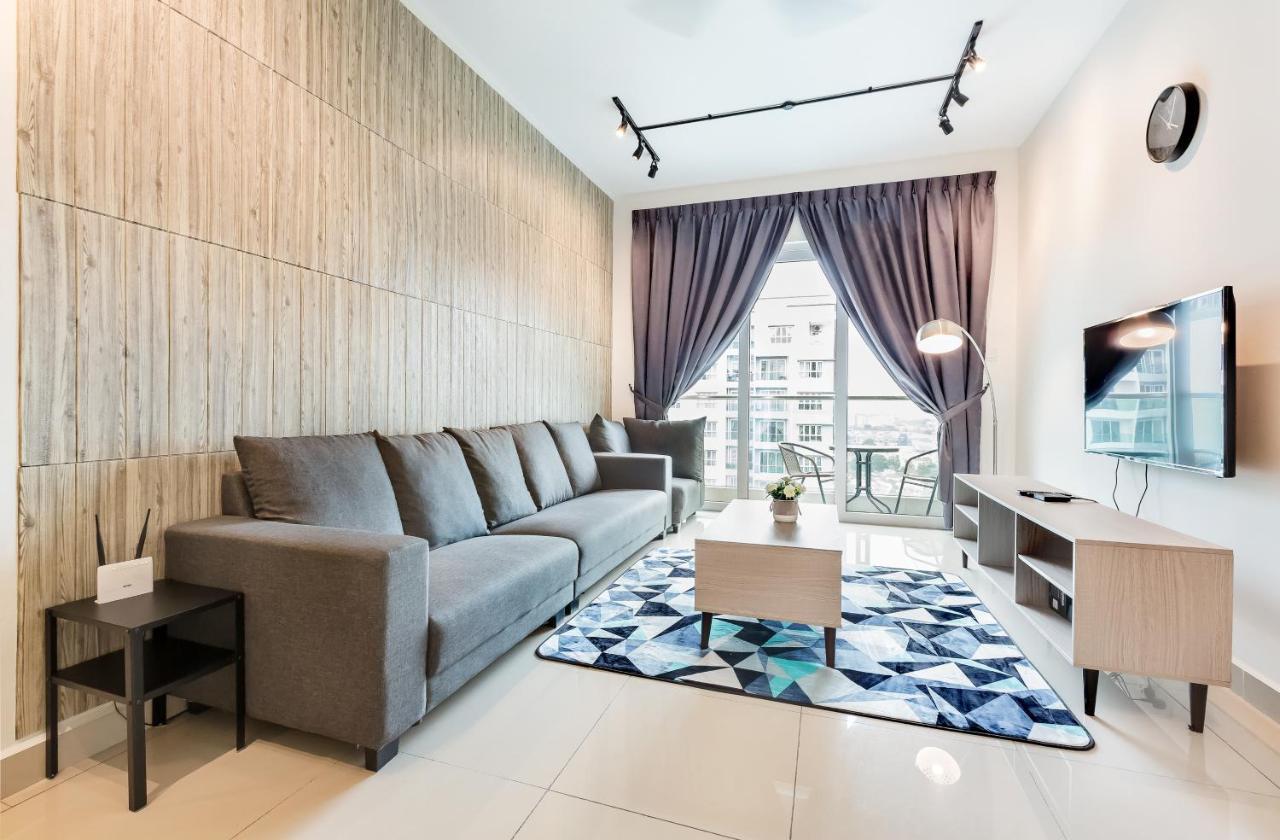 Seasons Luxury Apartment By Jk Home Johor Bahru Exterior photo